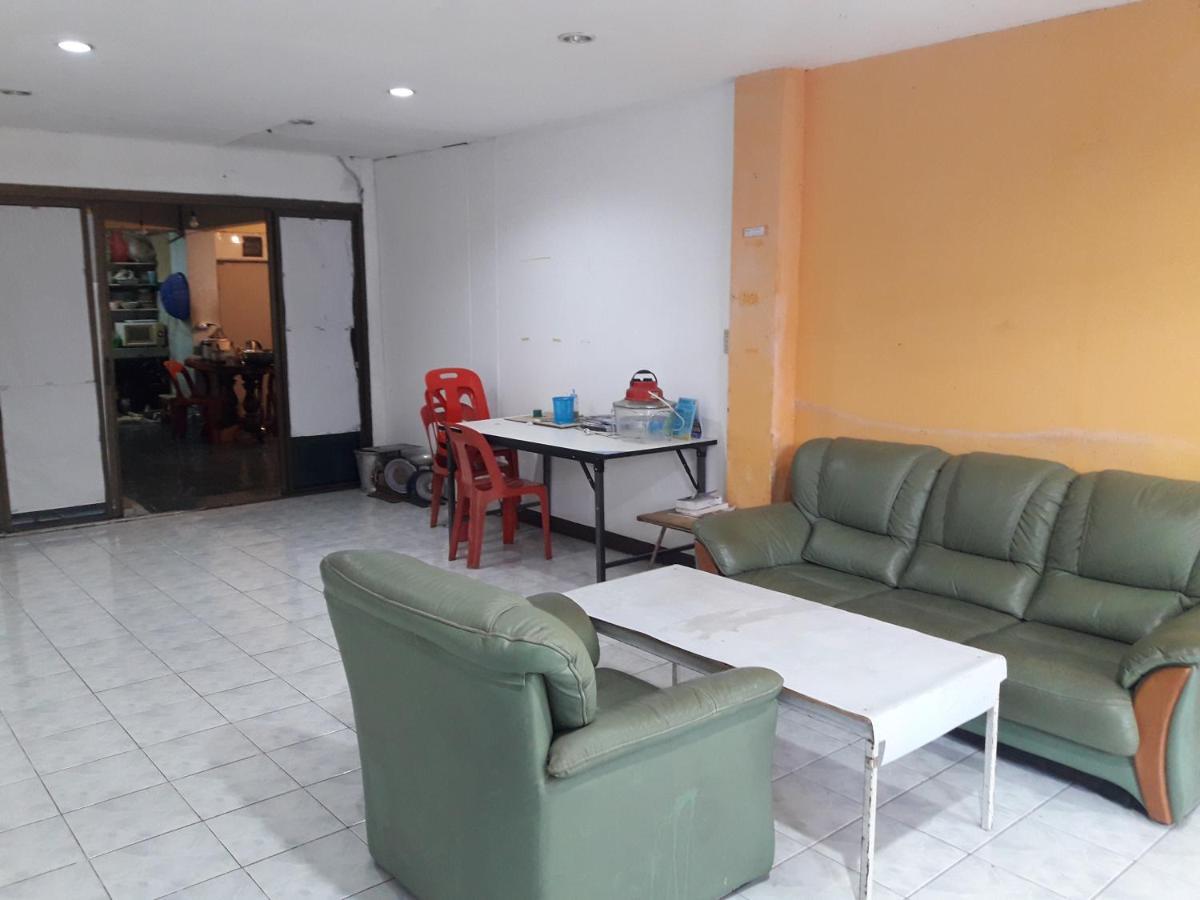 Backpack Planet Hostel Bangkok Exterior photo